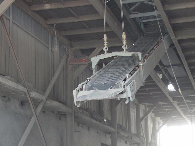 水泥廠高臺(tái)裝車機(jī)現(xiàn)場圖片